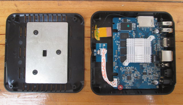 M8 Enclocusre, Heatsinks and Board (Click to Enlarge)