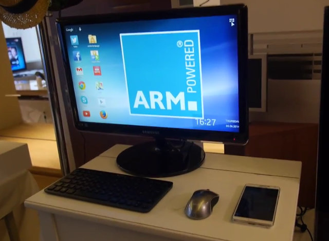 Smartphone as Desktop PC on Wireless Charging Desk