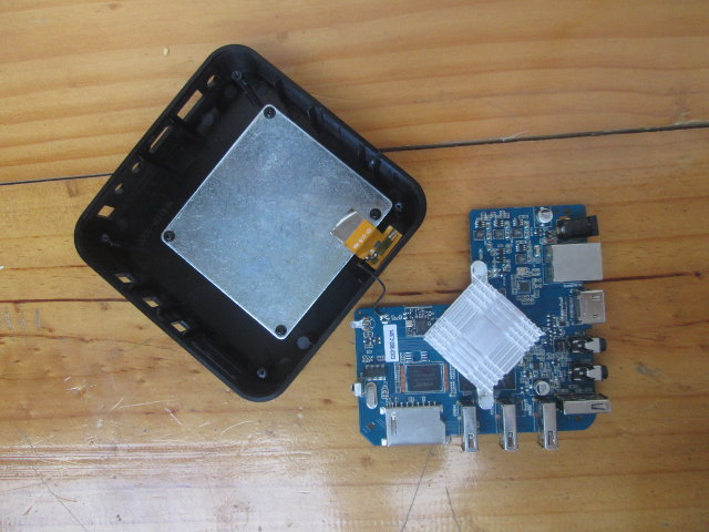 EM6Q-MXQ Board and Stainless Plate (Click to Enlarge)