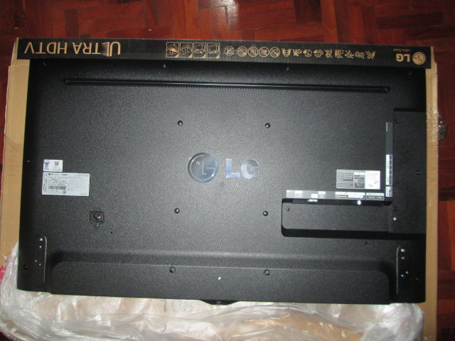 Back Panel of 42UB820T (Click to Enlarge)