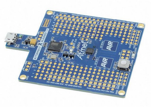 attiny817-xplained-board