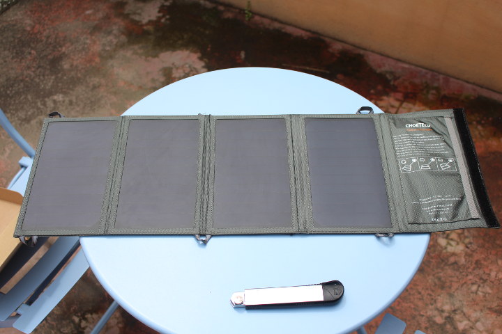 Foldable Solar Panels Smartphone