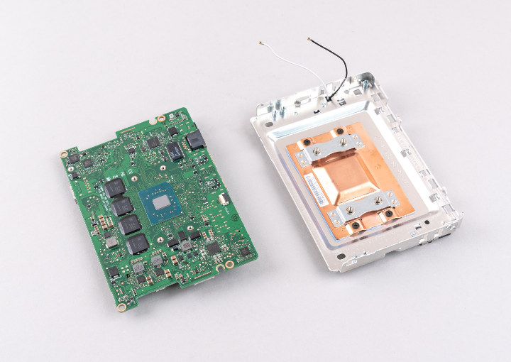 Intel Fanless NUC Teardown