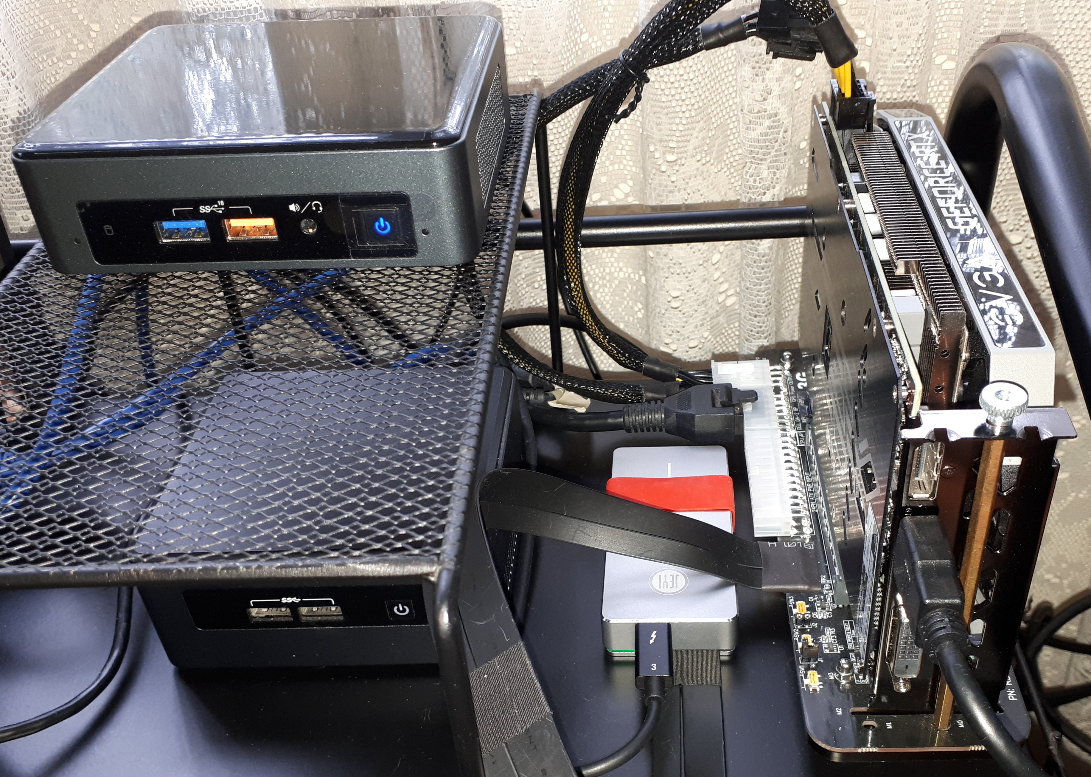 Using an eGPU with a mini PC - CNX Software