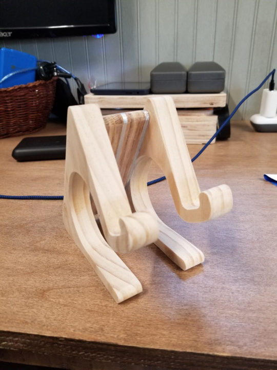 wooden-phone-holder-v2