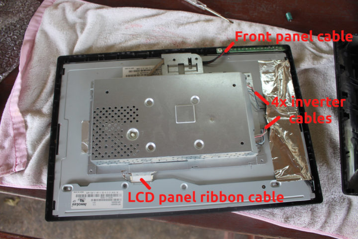 Reparar el monitor VGA LG flatron W1934S: quitar los cables