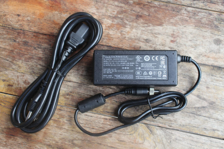 12V/6A power supply