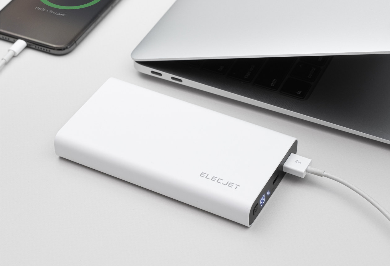10,000 mAh Graphene power bank fully charges in 27 minutes (Sponsored)