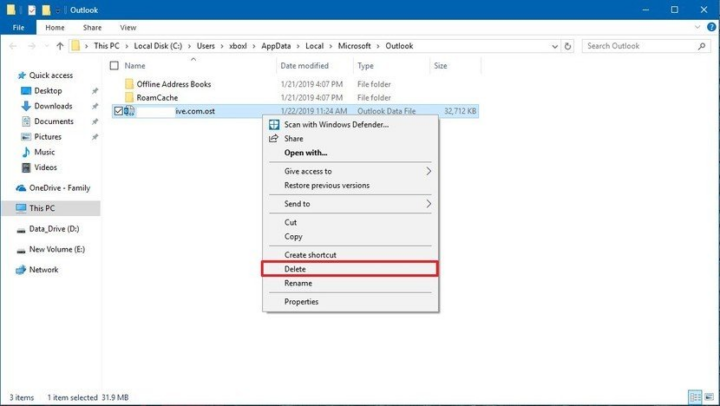 outlook delete pst file
