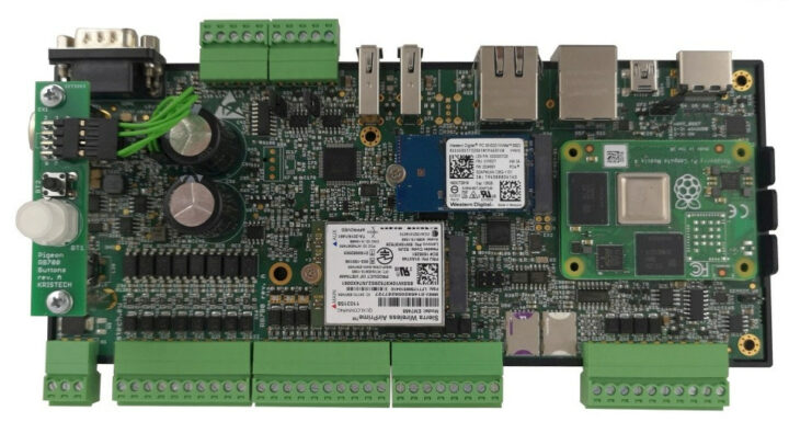 Raspberry Pi CM4 industrial computer M.2 sockets