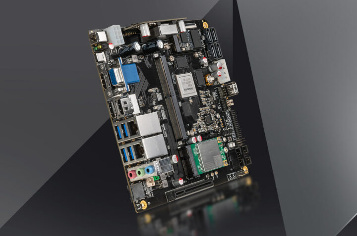 ITX3588J: Placa base RK3588