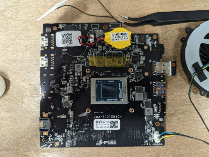 AMR5 motherboard