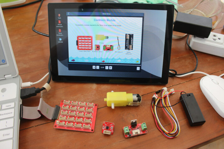 CrowPi L Visual Programming-Motor Control Hardware