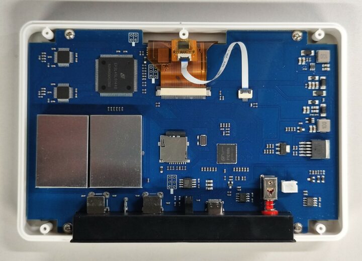 Allwinner F1C100s board