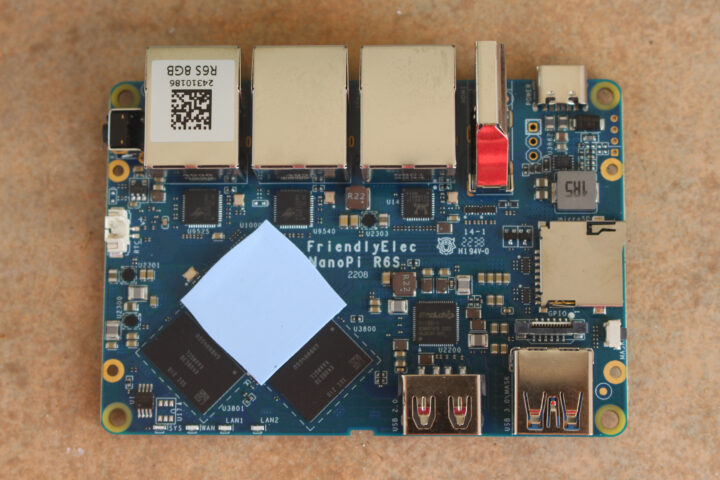 FriendlyElec NanoPi R6S SBC