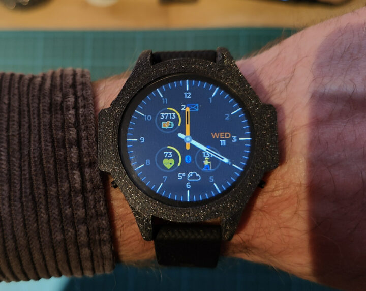 ZSWatch open-source hardware nRF52833 smartwatch