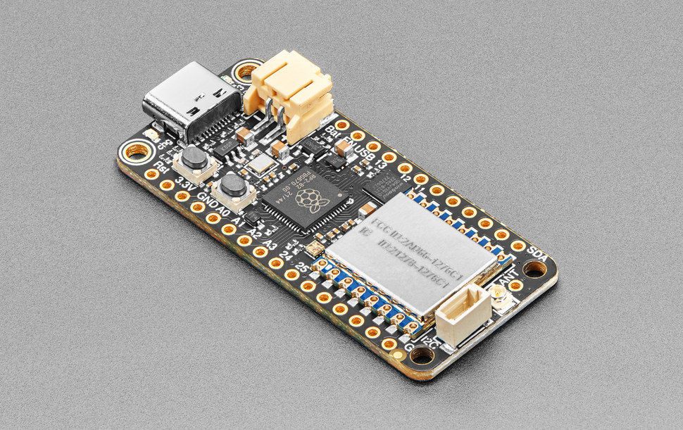 Adafruit Feather RP2040 RFM95 LoRa Radio