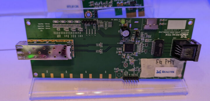 Realtek RTL8251B demo board