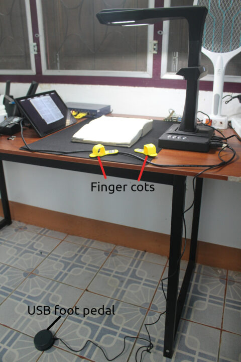CZUR ET24 Pro finger cots USB foot pedal