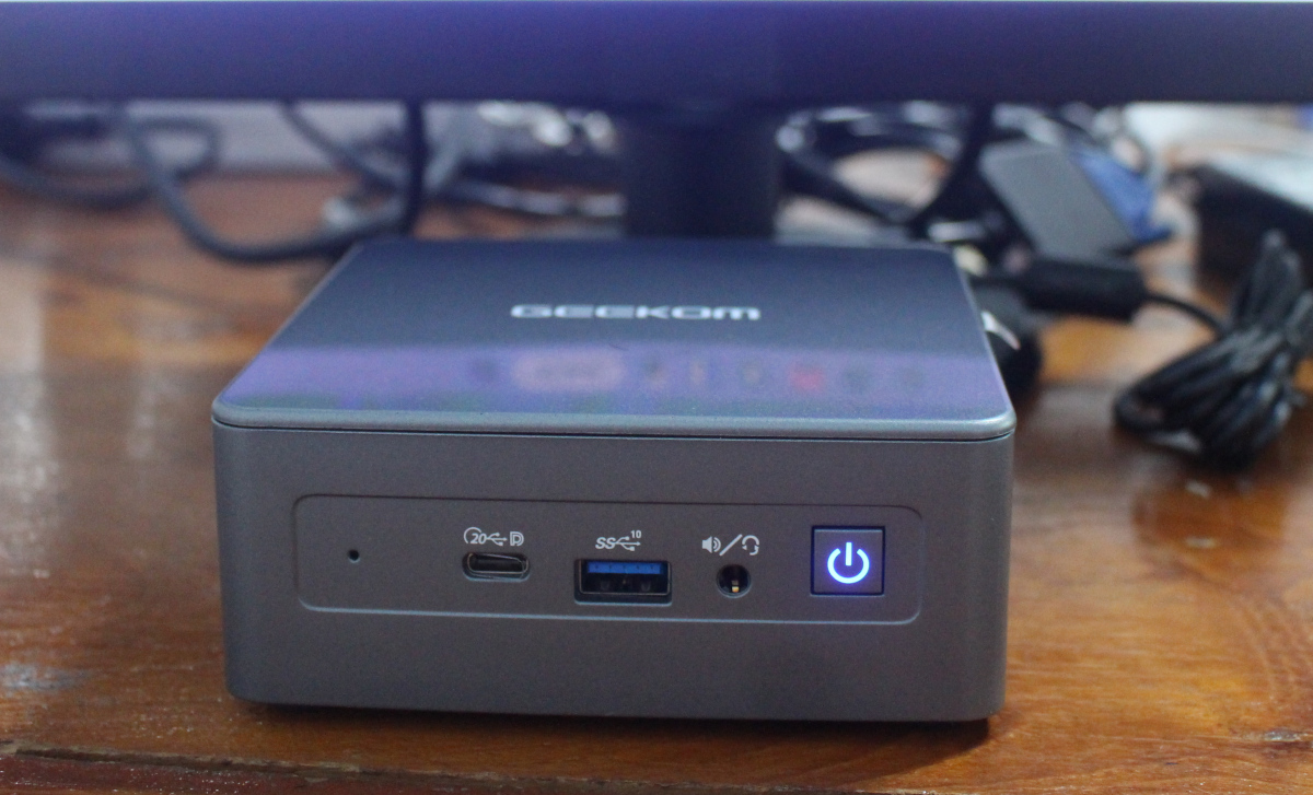 Geekom Mini PC with Intel i7, 32 GB RAM, and Windows 11 for Under