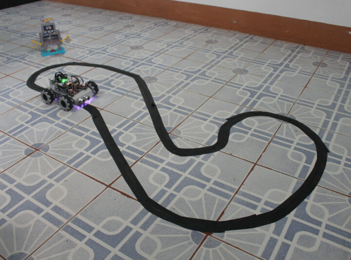 Zeus Car Kit track line following