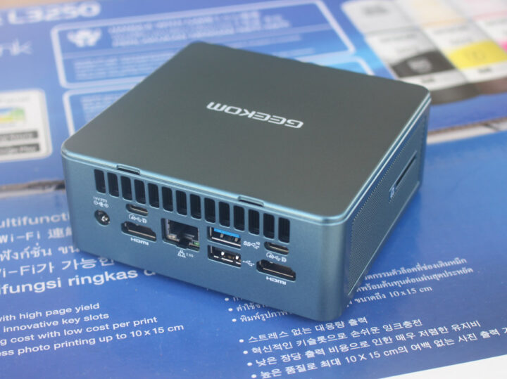 Mini PC USB4 2.5GbE HDMI