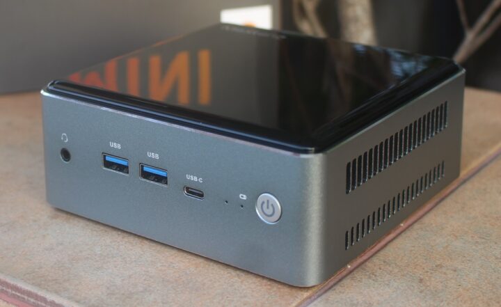 Maxtang MTN-FP750 mini PC front