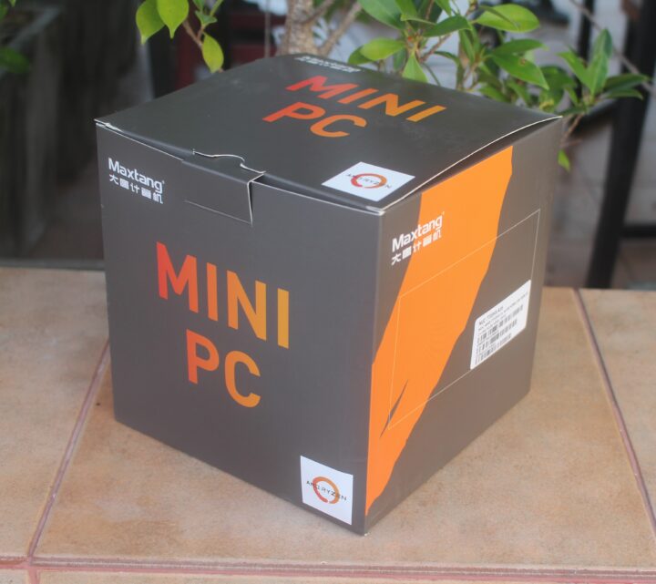 Maxtang NUC-7735HS-A6 mini PC package