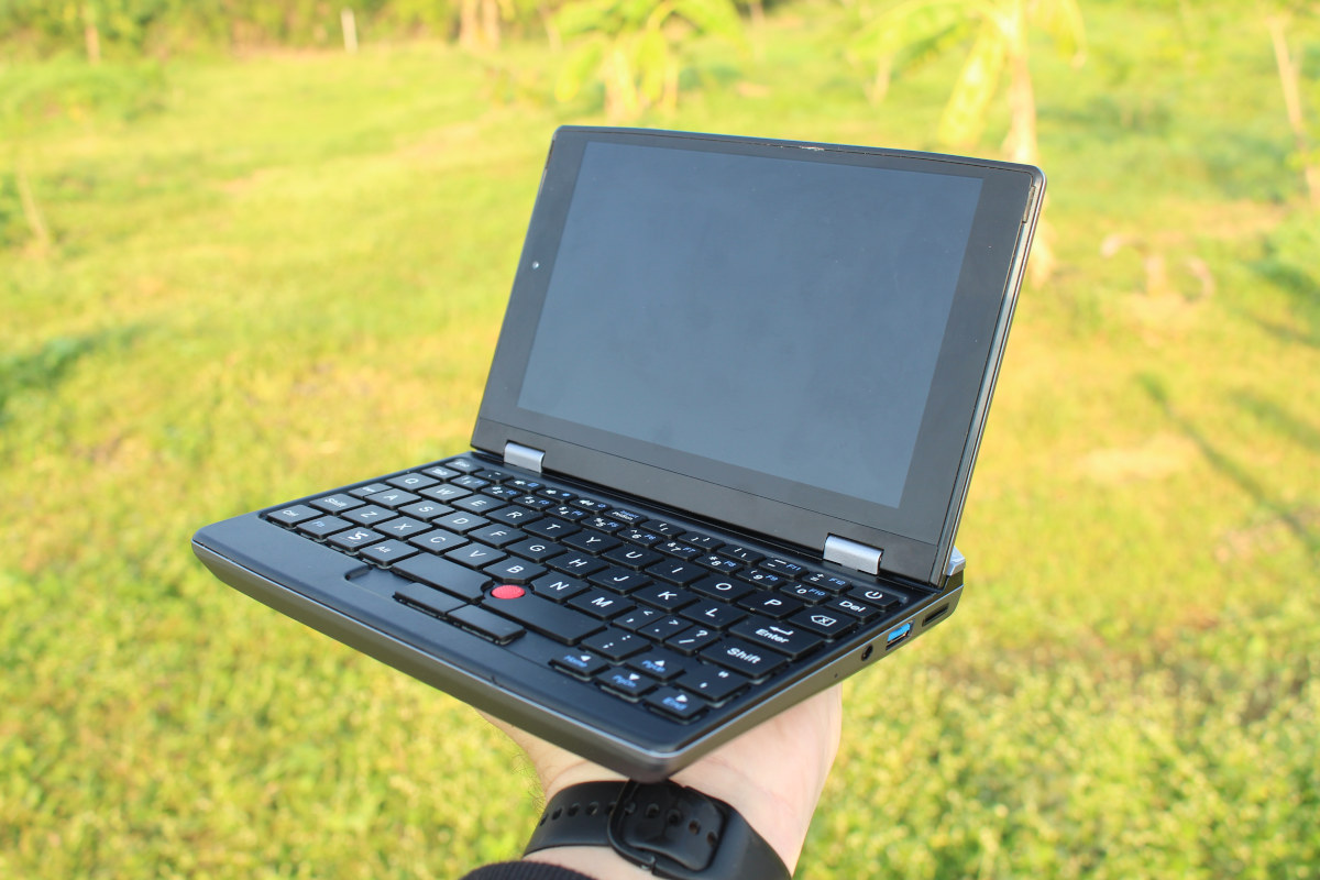 RISC-V mini laptop review