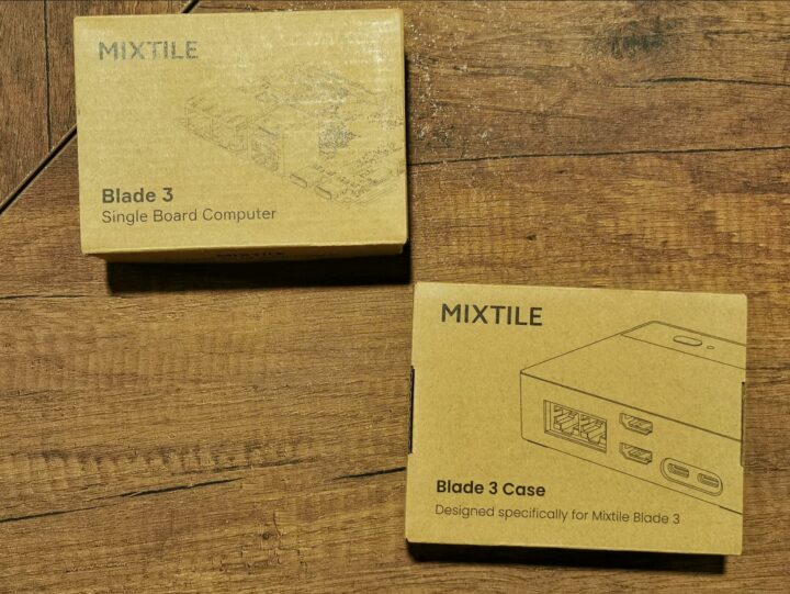 mixtile blade 3 and case unboxing