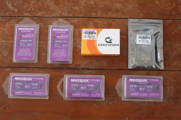 Cytron MakerDisk M.2 NVMe SSD GEEKWORM X1001 Waveshare HAT PCIE 2242 unboxing