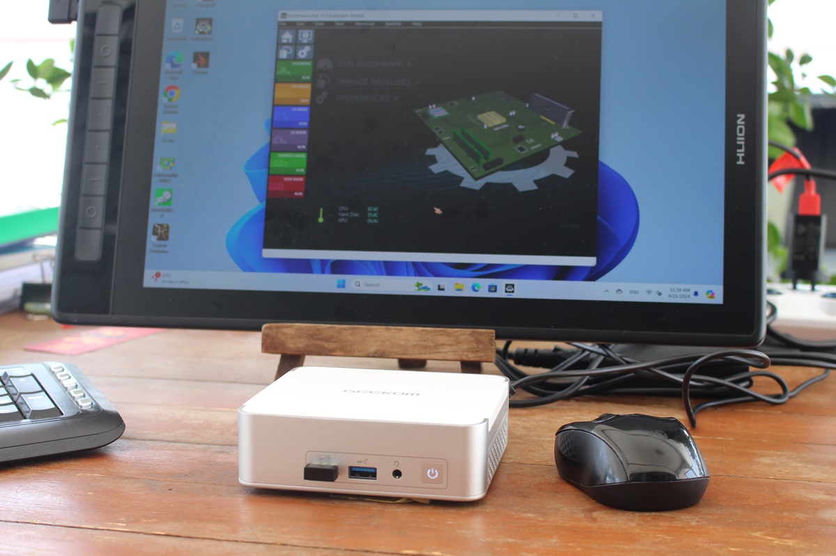 GEEKOM XT12 Pro mini PC Review windows 11