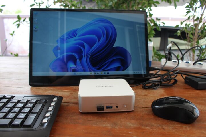 Review GEEKOM XT12 Pro mini PC Windows 11 Pro