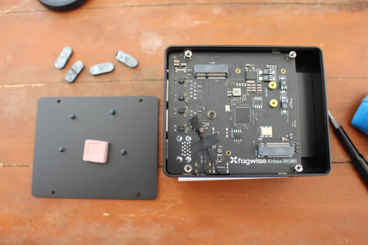 Fogwise Airbox BM168M teardown