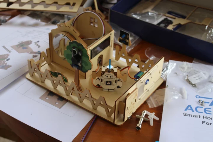 ACEBOTT QE007 assembly