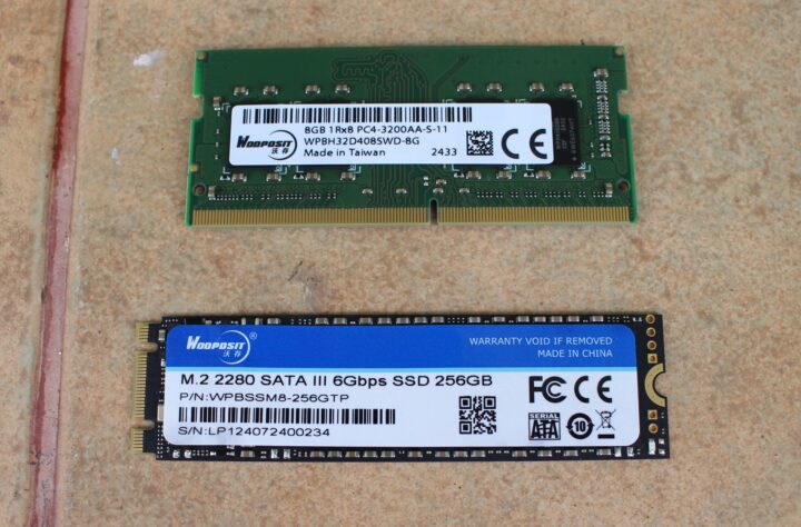 Wooposit 8GB RAM 256GB SSD