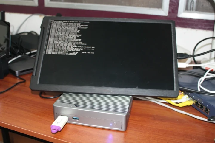 iKOOLCORE R2 Max OpenWrt Instllation USB flash drive