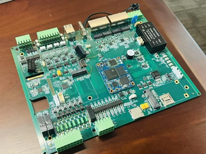 Banana Pi BPI-CM6 industrial gateway carrier board Banana Pi BPI-CM6 industrial gateway carrier board