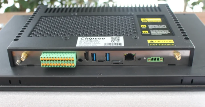 Chipsee PPC-CM5-156 Panel PC ports