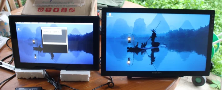Chipsee PPC-CM5-156 Panel PC connected to HDMI monitor